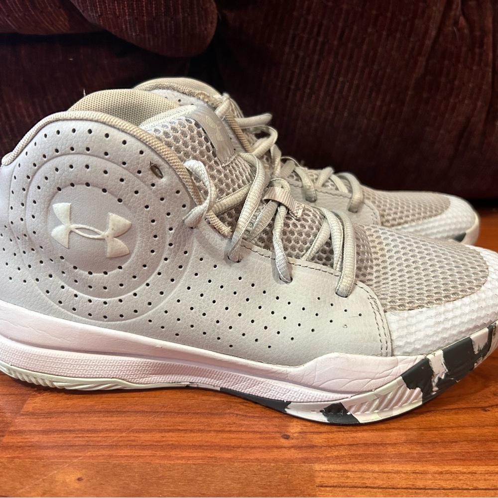 Under Armour Boys Jet Basketball Shoes Sz 6.5